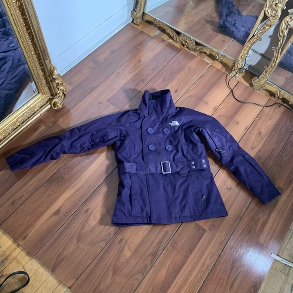 Women’s North face hyVent performance waterproof jacket perfect size XS rain - Picture 3 of 9